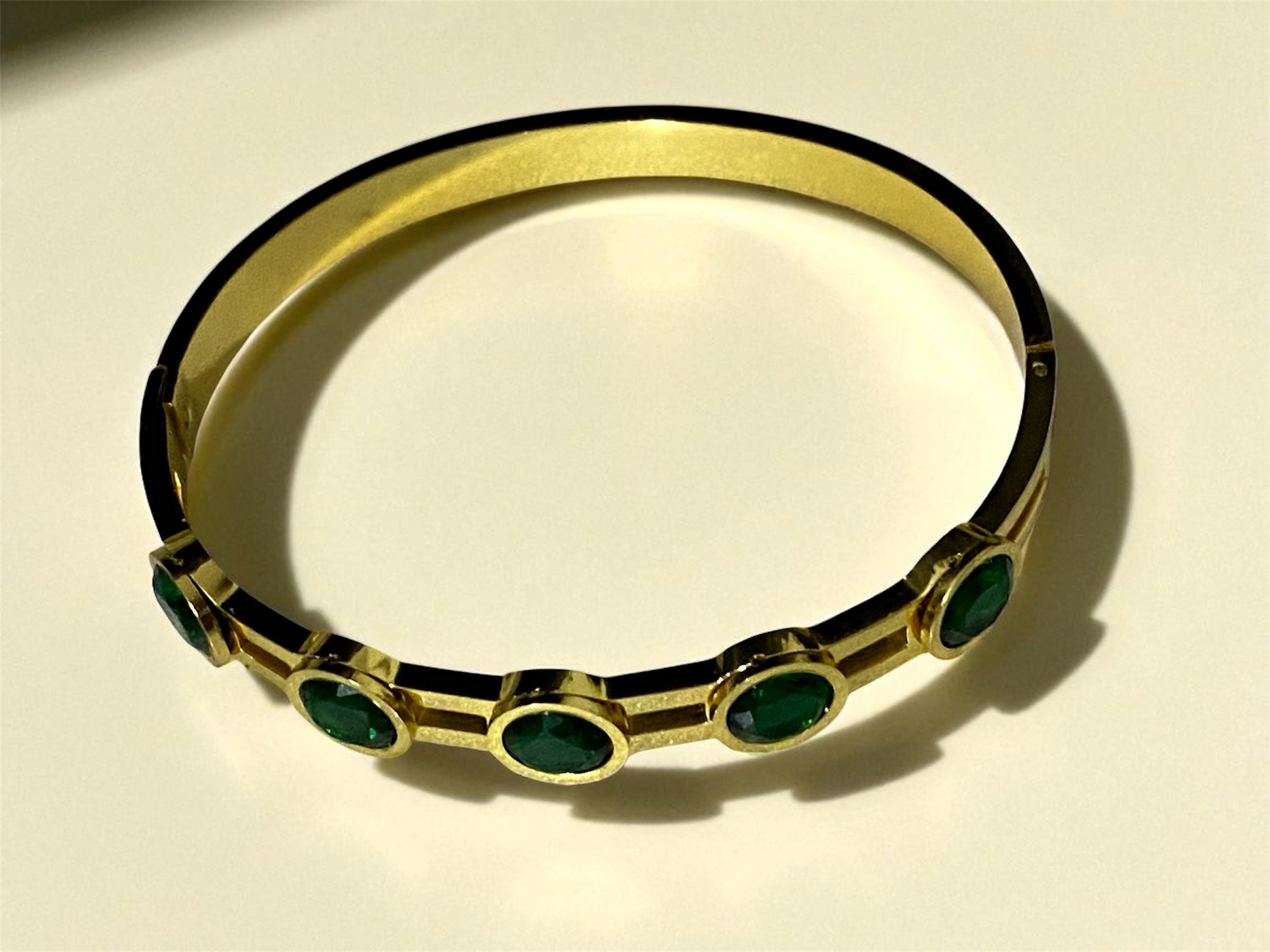 Green AD Stone Anti-Tarnish Bracelet for Women – Elegant, Durable & Adjustabl